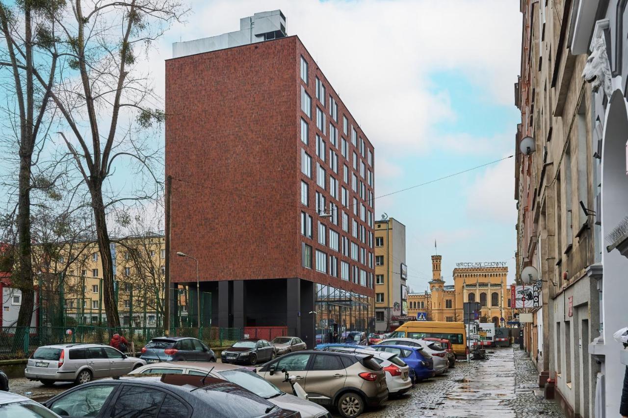 Gwarna Aparthotel City Center Wroclaw By Noclegi Renters Luaran gambar