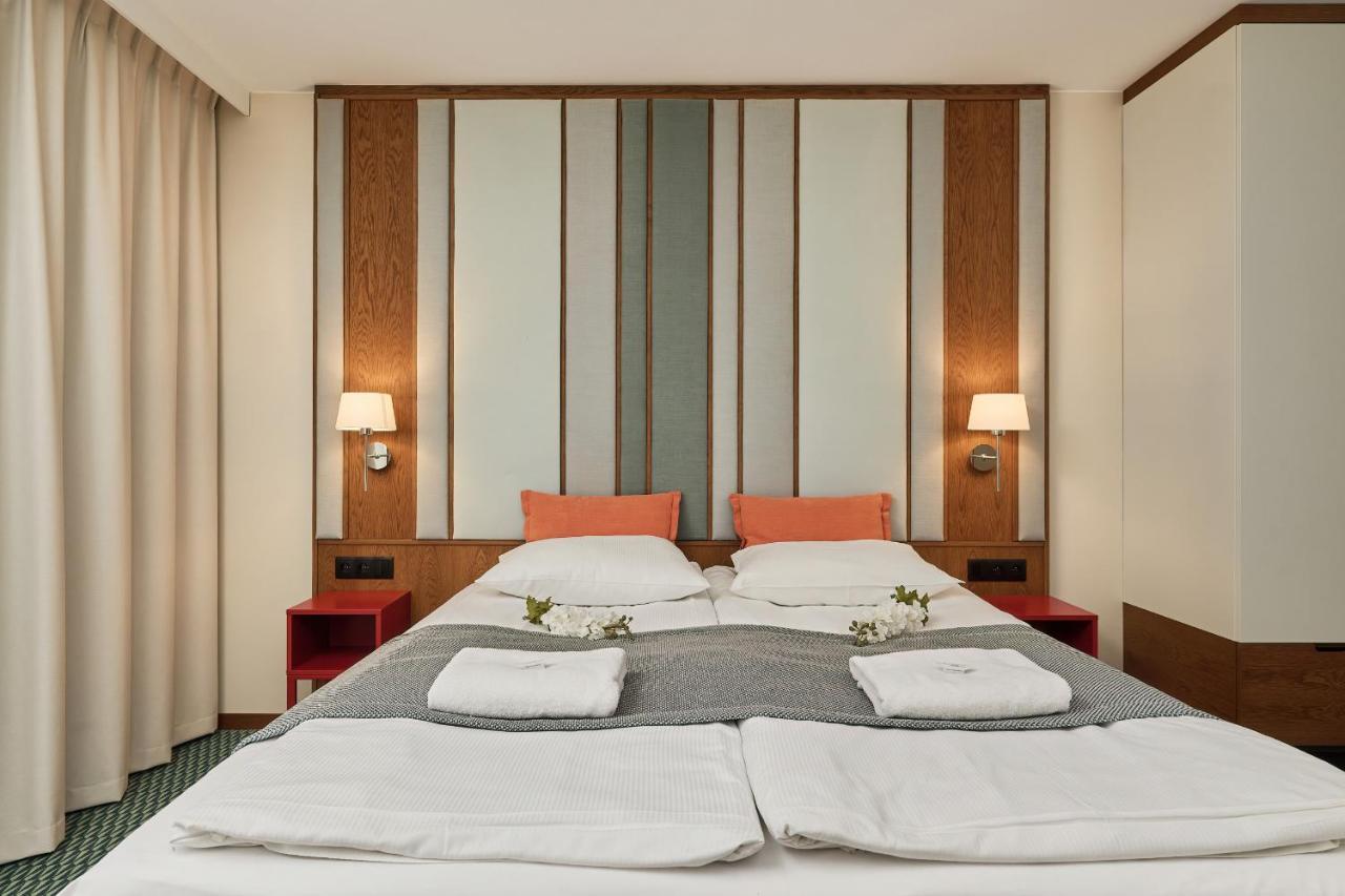 Gwarna Aparthotel City Center Wroclaw By Noclegi Renters Luaran gambar