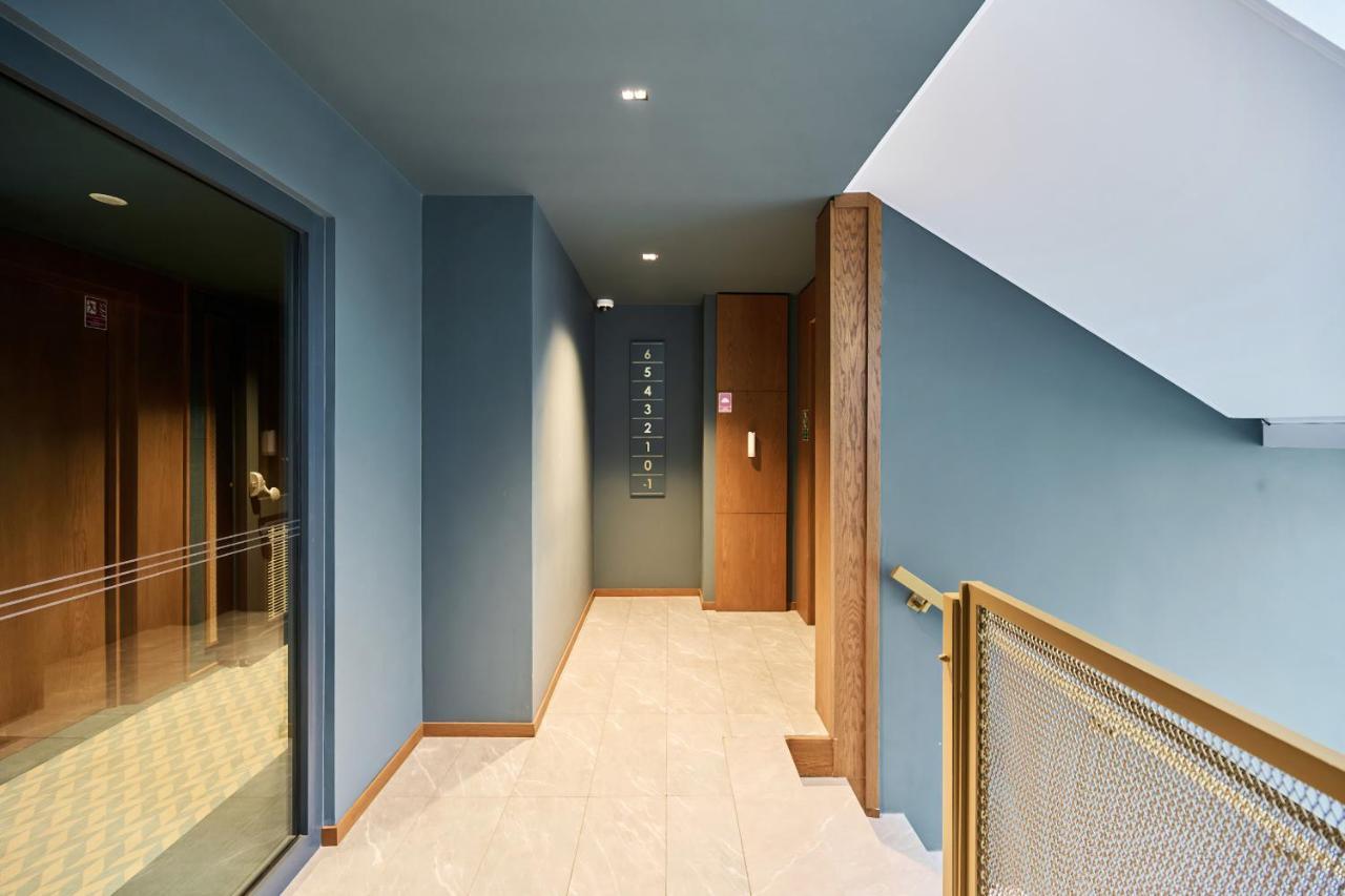 Gwarna Aparthotel City Center Wroclaw By Noclegi Renters Luaran gambar