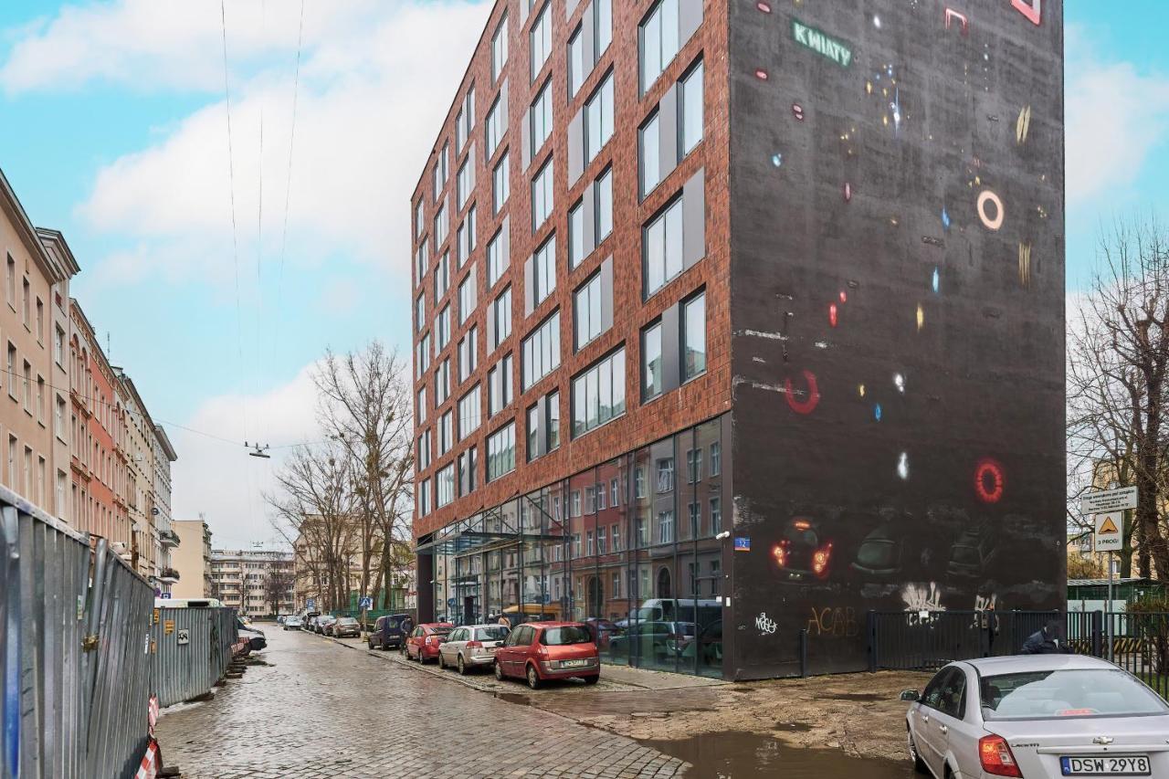 Gwarna Aparthotel City Center Wroclaw By Noclegi Renters Luaran gambar