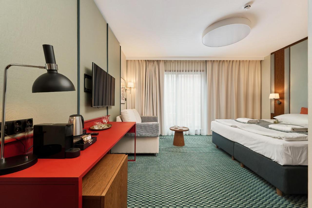 Gwarna Aparthotel City Center Wroclaw By Noclegi Renters Luaran gambar