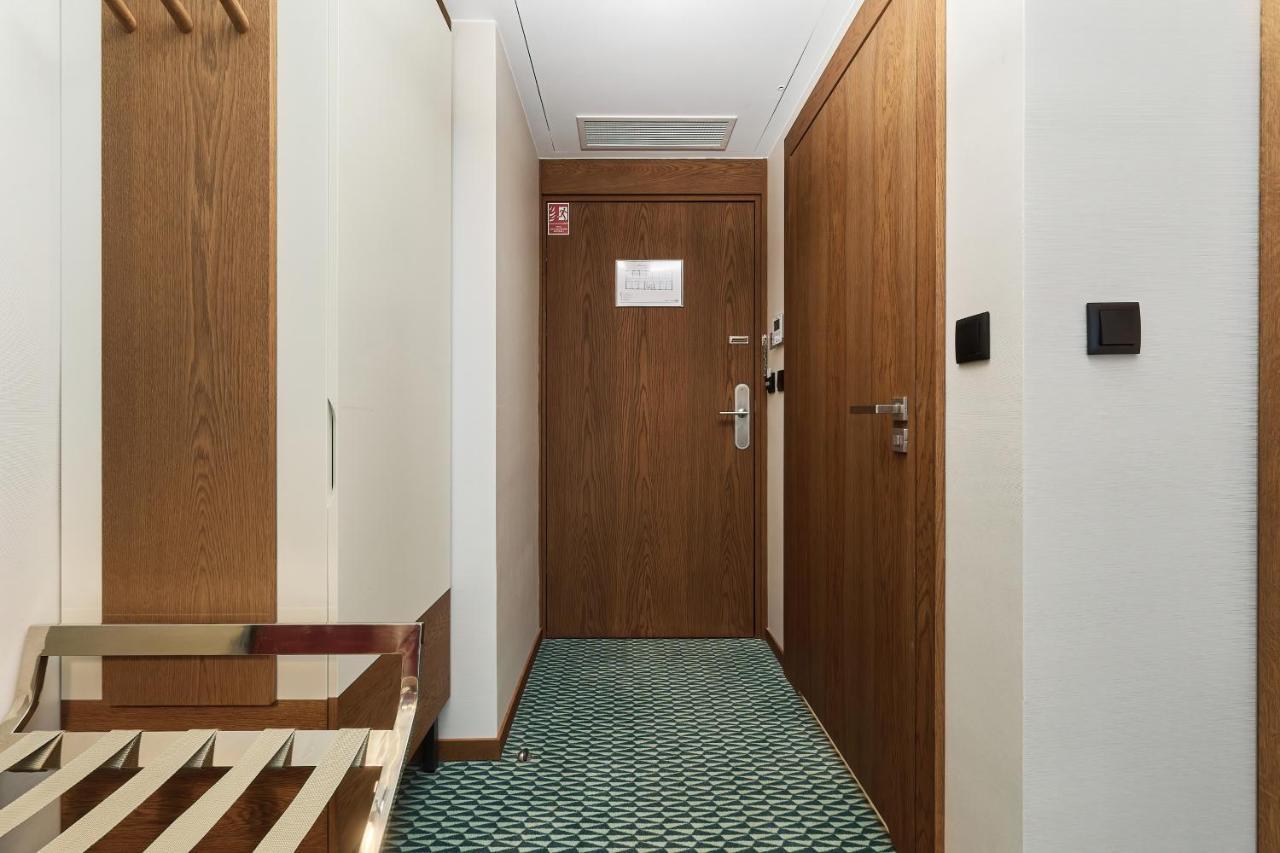 Gwarna Aparthotel City Center Wroclaw By Noclegi Renters Luaran gambar