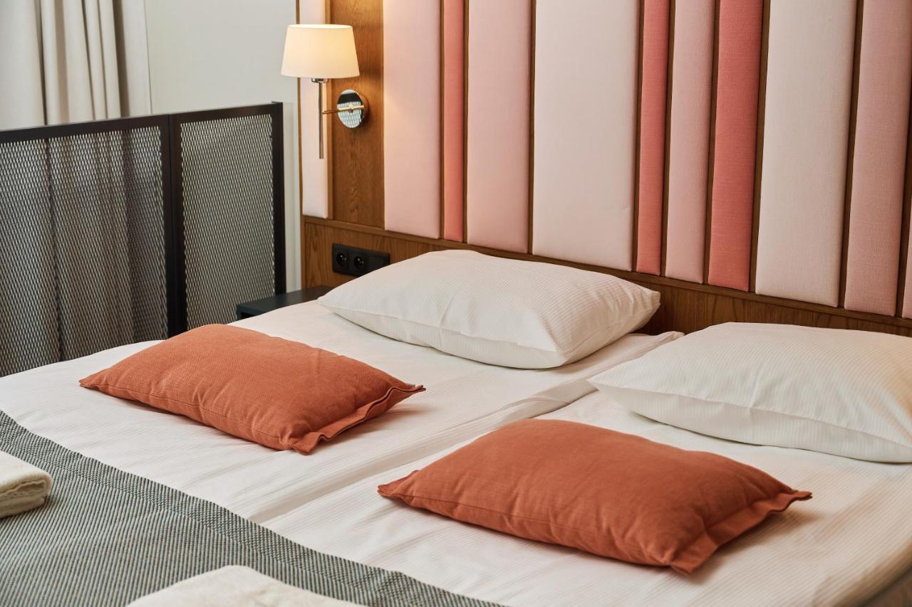 Gwarna Aparthotel City Center Wroclaw By Noclegi Renters Luaran gambar
