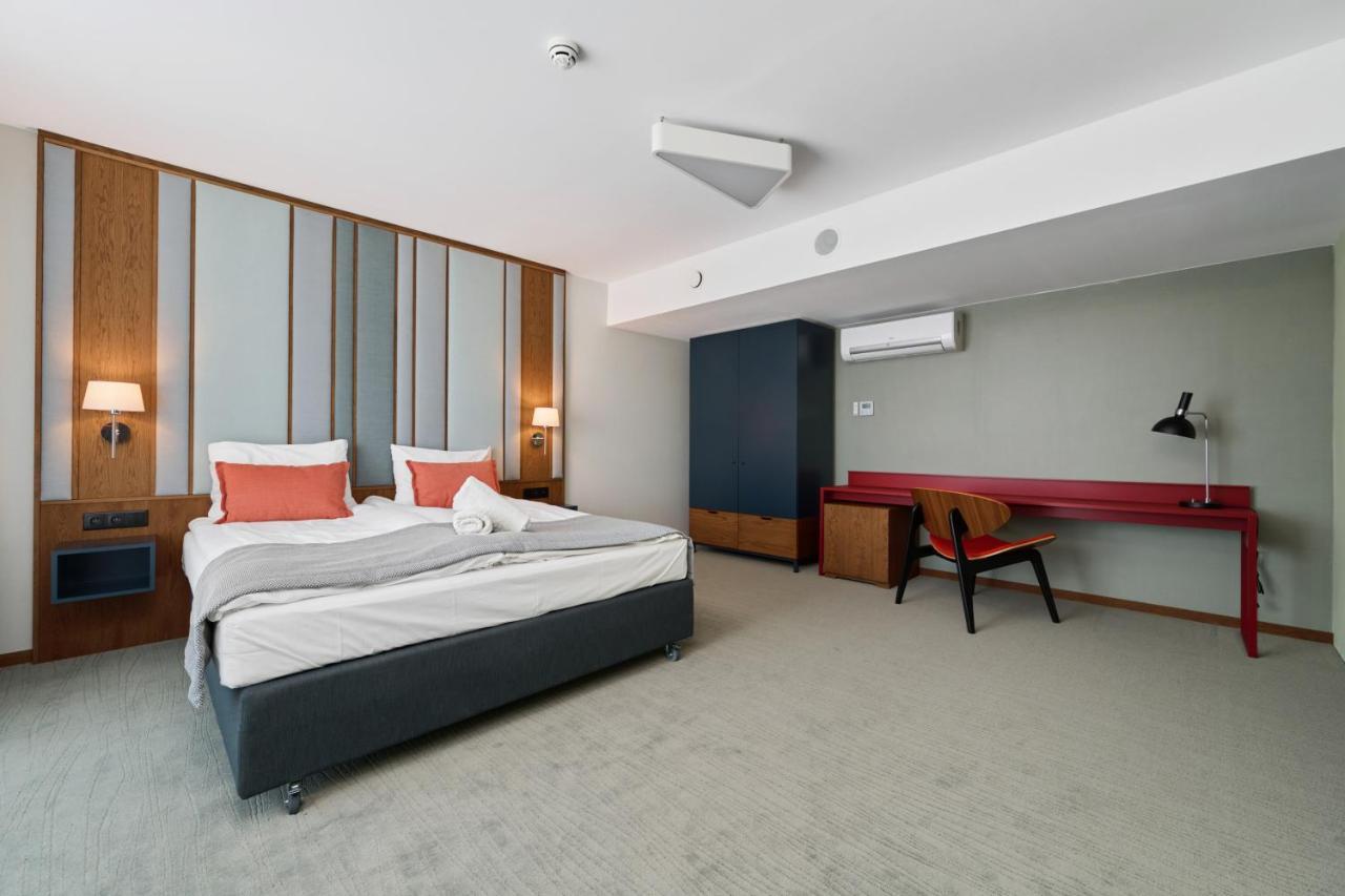 Gwarna Aparthotel City Center Wroclaw By Noclegi Renters Luaran gambar